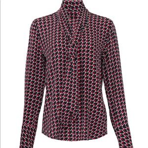 Equipment blouse with tie